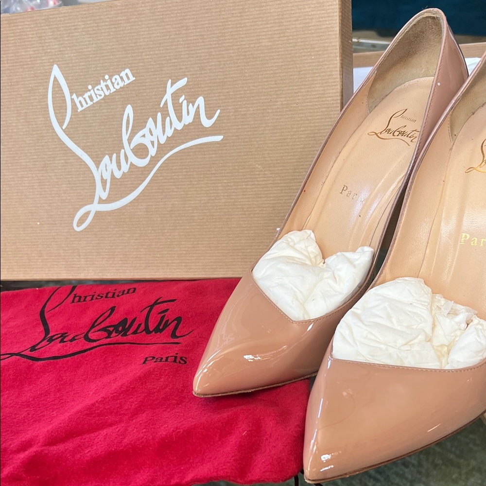 100% Authentic Christian Louboutin Corneille Nude Patent Leather Heels